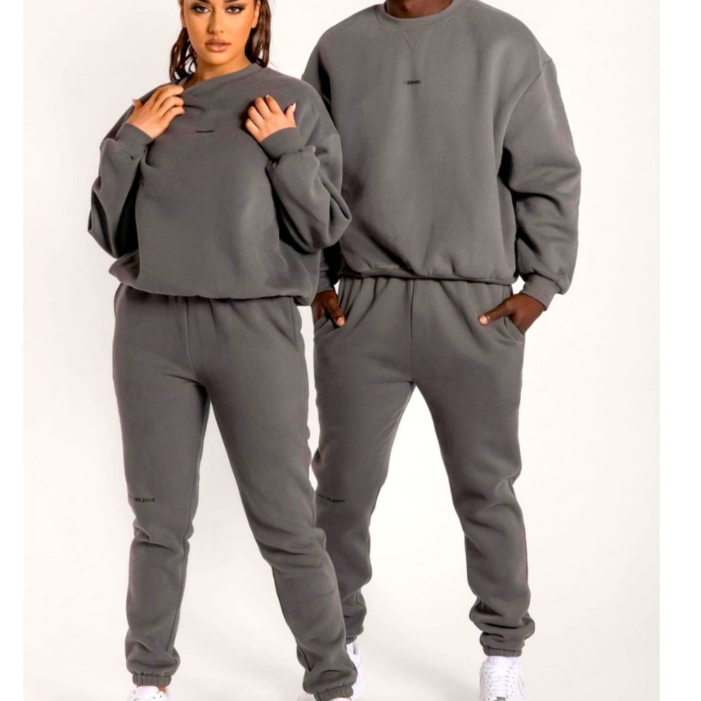 MESHKI Max unisex crew neck cosy sweater XS